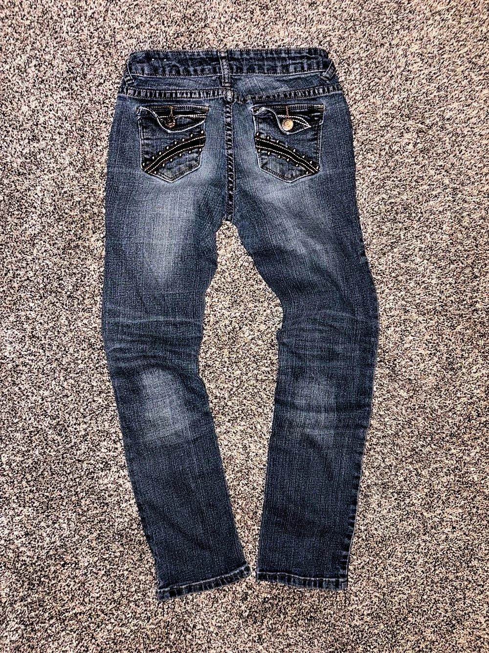 Y2K Skinny Jeans with embroidered design and studded pockets